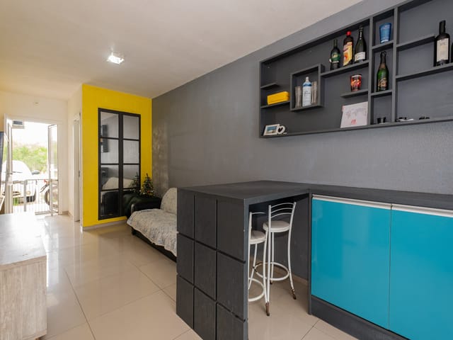 Casa 2 quartos e 1 banheiro, à venda, no bairro Areal em Pelotas