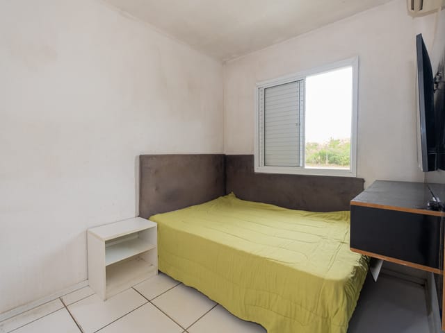 Casa 2 quartos e 1 banheiro, à venda, no bairro Areal em Pelotas