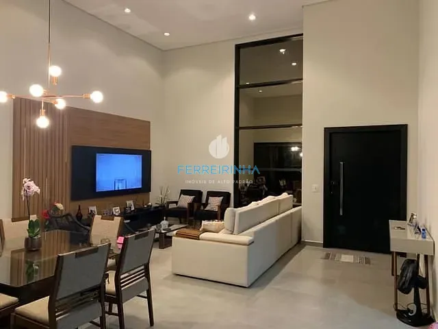 Casa com 451m² 3 quartos e 4 banheiros, à venda, no bairro Colinas do Paratehy em São José dos Campos
