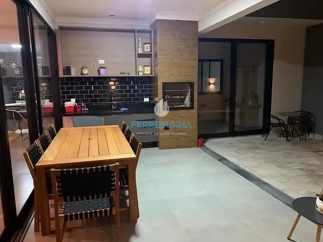 Casa com 451m² 3 quartos e 4 banheiros, à venda, no bairro Colinas do Paratehy em São José dos Campos
