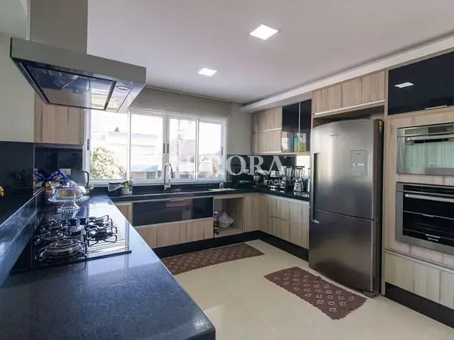 Casa com 330m² 3 quartos e 2 banheiros, à venda, no bairro H.U. em Londrina
