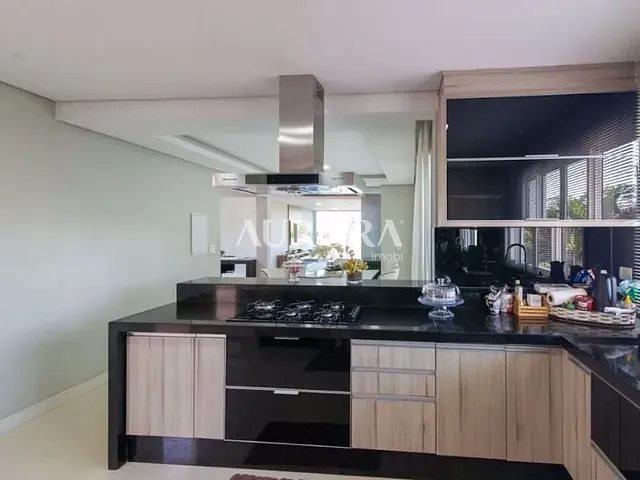 Casa com 330m² 3 quartos e 2 banheiros, à venda, no bairro H.U. em Londrina