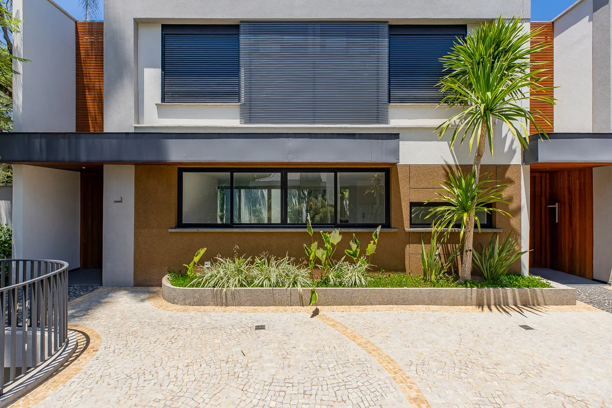 Casa no condomínio Venezia para venda com 4 quartos, sendo 4 suítes, 367m²