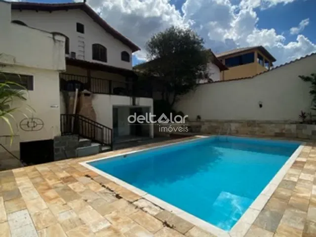 Casa com 250m² 2 quartos e 3 banheiros, para alugar, no bairro Planalto em Belo Horizonte