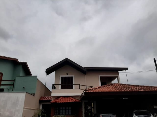 Casa com 250m² 4 quartos e 2 banheiros, à venda, no bairro Urbanova em São José dos Campos