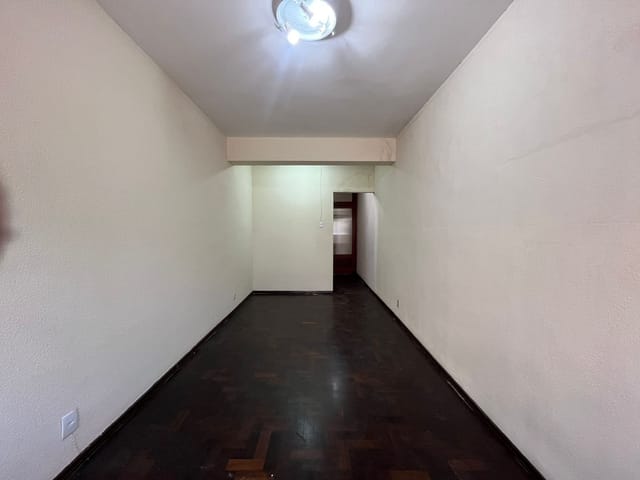Casa com 250m² 4 quartos e 3 banheiros, à venda ou para alugar, no bairro Centro em Pelotas