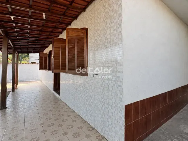 Casa com 110m² 3 quartos e 1 banheiro, para alugar, no bairro Planalto em Belo Horizonte