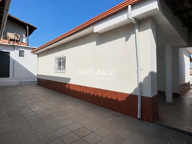 Casa com 110m² 3 quartos e 1 banheiro, para alugar, no bairro Planalto em Belo Horizonte