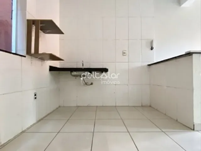 Casa com 95m² 2 quartos e 1 banheiro, para alugar, no bairro Juliana em Belo Horizonte