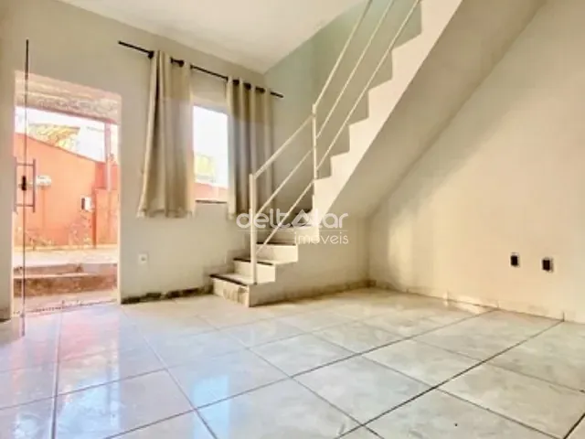 Casa com 95m² 2 quartos e 1 banheiro, para alugar, no bairro Juliana em Belo Horizonte