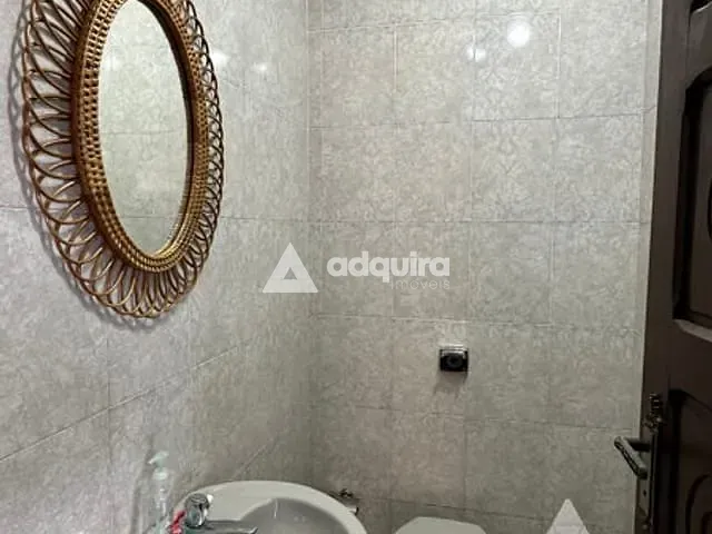 Casa com 462m², à venda, no bairro Centro em Ponta Grossa