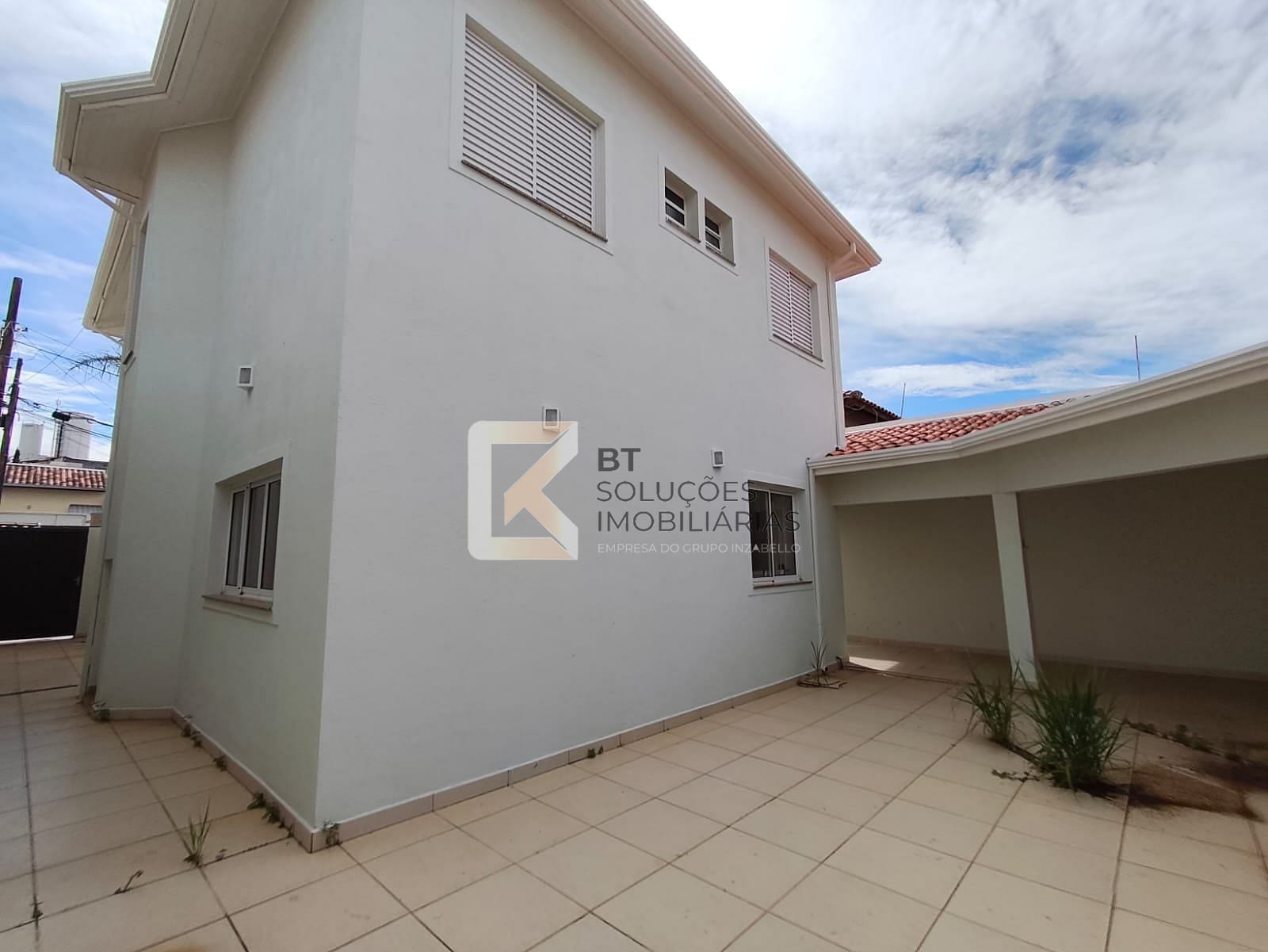 Casa, 3 quartos, 239 m² - Foto 1