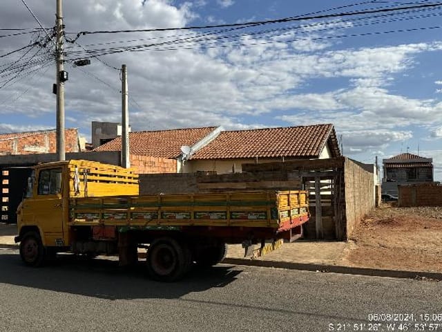 Foto do Casa - Casa à venda 2 Quartos, 2 Vagas, 10M², CENTRO, VARGEM GRANDE DO SUL - SP | Imobiliária Compare