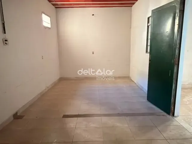 Casa com 60m², para alugar, no bairro Candelária em Belo Horizonte