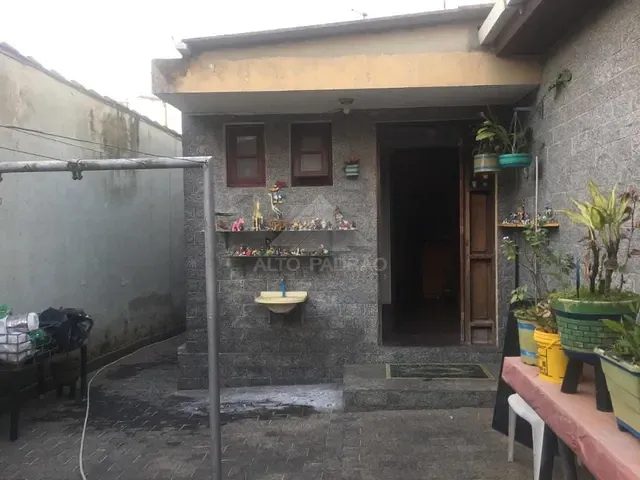 Casa com 270m² 1 quarto e 1 banheiro, à venda, no bairro Vila Guarani em Mauá
