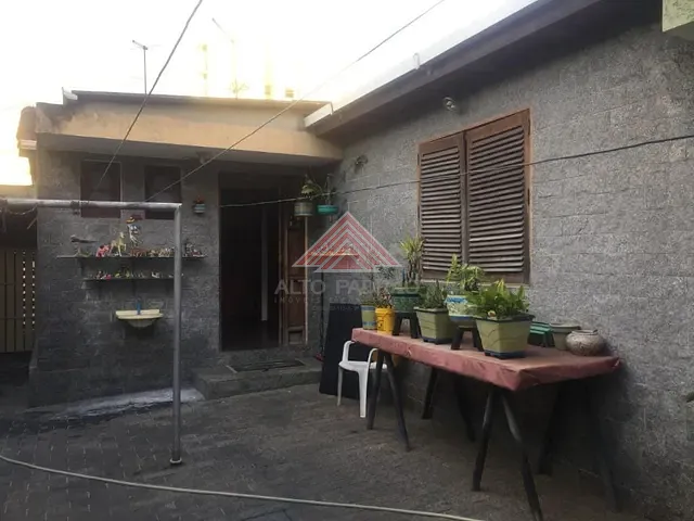 Casa com 270m² 1 quarto e 1 banheiro, à venda, no bairro Vila Guarani em Mauá