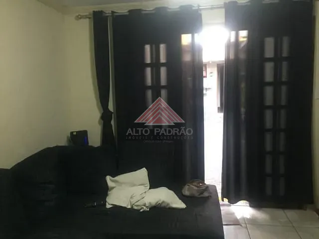 Casa com 270m² 1 quarto e 1 banheiro, à venda, no bairro Vila Guarani em Mauá