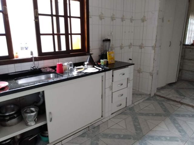 Casa com 500m² 4 quartos e 3 banheiros, à venda, no bairro Centro em Embu-Guaçu