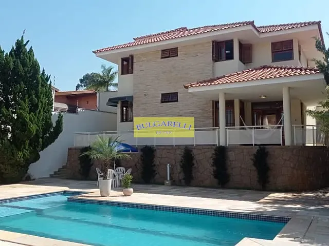 Casa com 800m² 3 quartos e 5 banheiros, à venda, no bairro Jardim Europa em Jundiaí