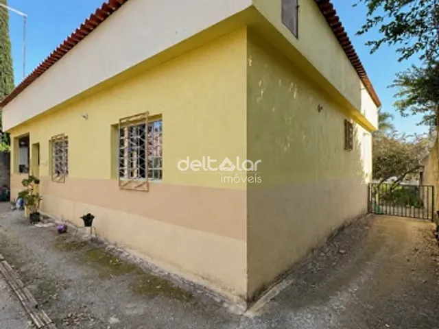 Casa com 607m² 3 quartos e 1 banheiro, à venda, no bairro Céu Azul em Belo Horizonte