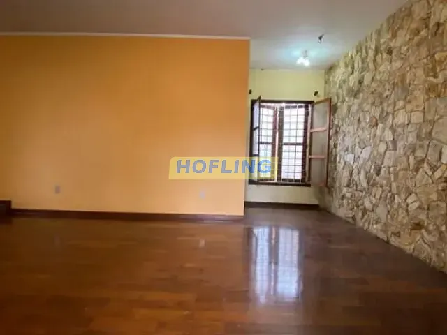 Casa com 400m² 4 quartos e 3 banheiros, à venda, no bairro Vila Operária em Rio Claro