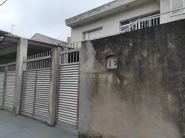 Casa com 300m² 5 quartos e 4 banheiros, à venda, no bairro Jardim Santa Lídia em Mauá