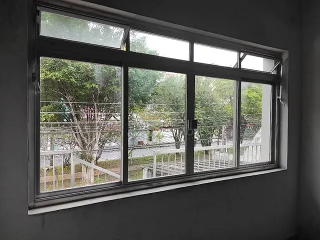 Casa com 300m² 5 quartos e 4 banheiros, à venda, no bairro Jardim Santa Lídia em Mauá
