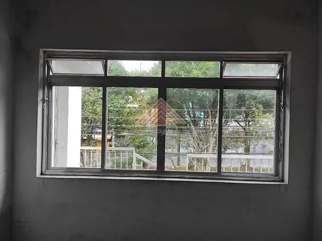 Casa com 300m² 5 quartos e 4 banheiros, à venda, no bairro Jardim Santa Lídia em Mauá