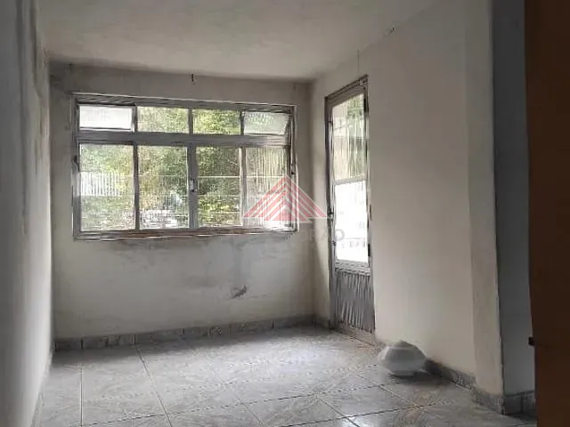Casa com 300m² 5 quartos e 4 banheiros, à venda, no bairro Jardim Santa Lídia em Mauá