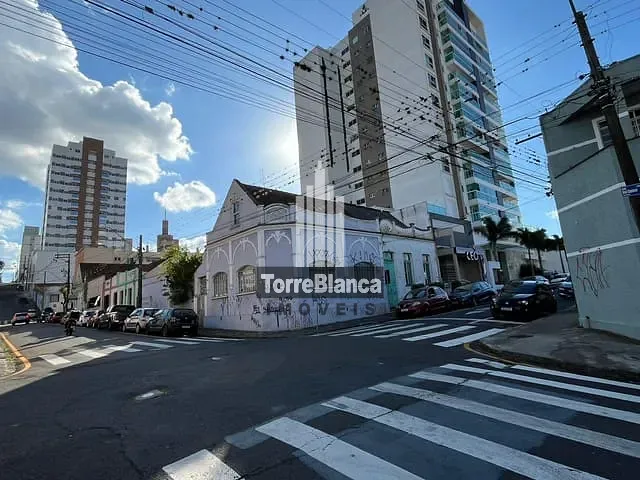 Casa com 165m² 4 quartos e 2 banheiros, à venda, no bairro Centro em Ponta Grossa