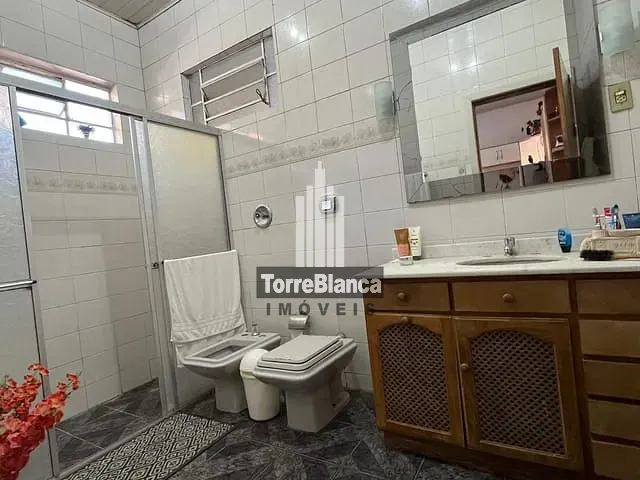 Casa com 165m² 4 quartos e 2 banheiros, à venda, no bairro Centro em Ponta Grossa