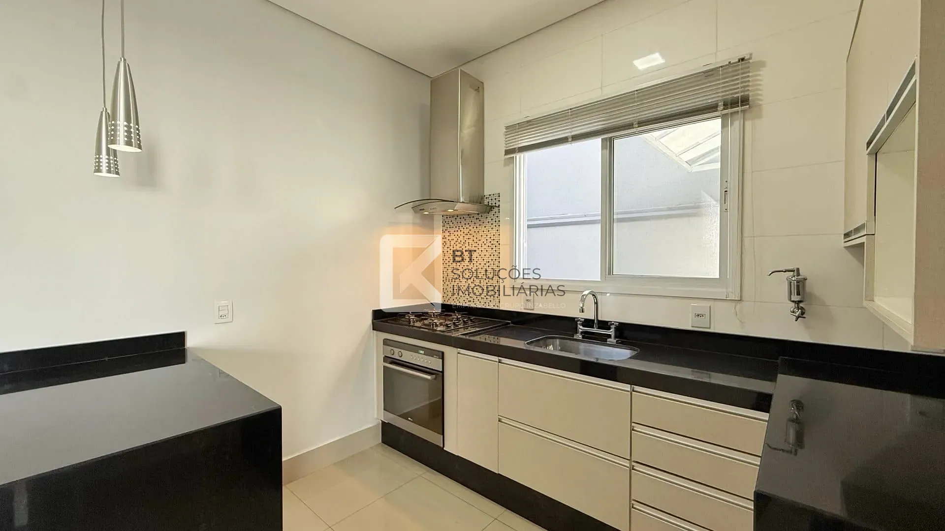 Casa, 4 quartos, 256 m² - Foto 8
