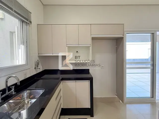 Casa com 300m² 4 quartos e 2 banheiros, à venda ou para alugar, no bairro Jardim Residencial Dona Lucilla em Indaiatuba