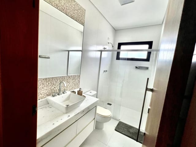 Casa com 485m² 4 quartos e 3 banheiros, à venda, no bairro Condomínio Residencial Jaguary em São José dos Campos