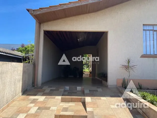 Casa com 495m² 3 quartos e 1 banheiro, à venda, no bairro Uvaranas em Ponta Grossa