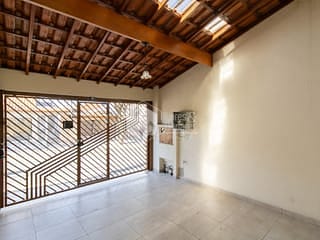 Foto do Casa-Casa tipo para venda em Jardim Santa Mena com 3 quartos, 142m²