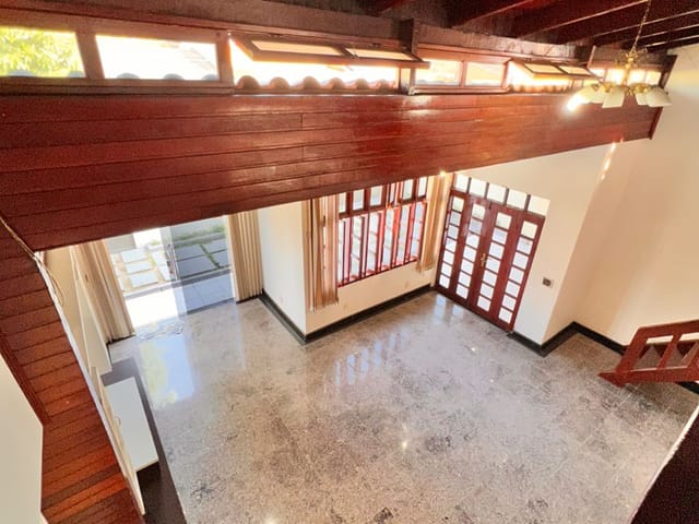 Casa com 420m² 2 quartos e 3 banheiros, à venda, no bairro Flores em Manaus