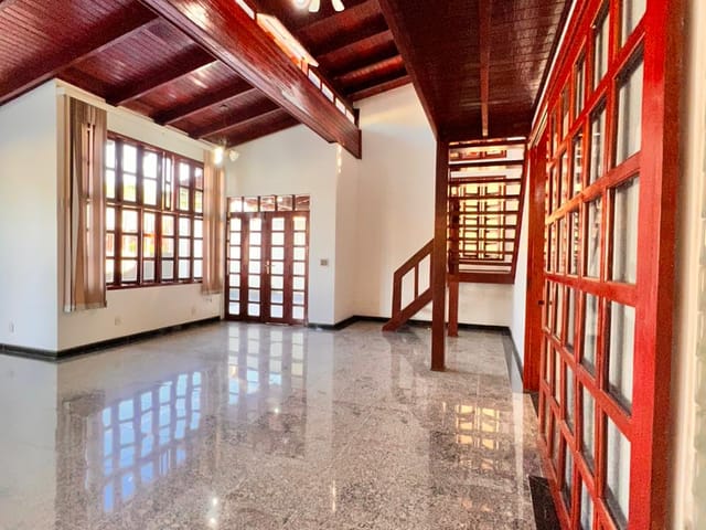 Casa com 420m² 2 quartos e 3 banheiros, à venda, no bairro Flores em Manaus