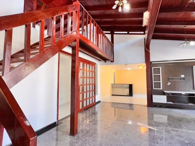 Casa com 420m² 2 quartos e 3 banheiros, à venda, no bairro Flores em Manaus