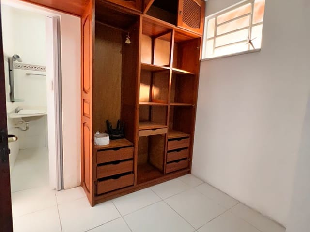 Casa com 420m² 2 quartos e 3 banheiros, à venda, no bairro Flores em Manaus