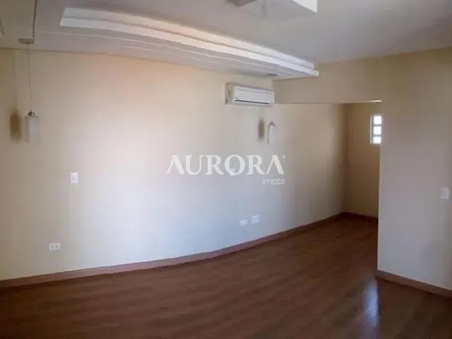 Casa com 512m² 3 quartos e 5 banheiros, à venda, no bairro Esperança em Londrina