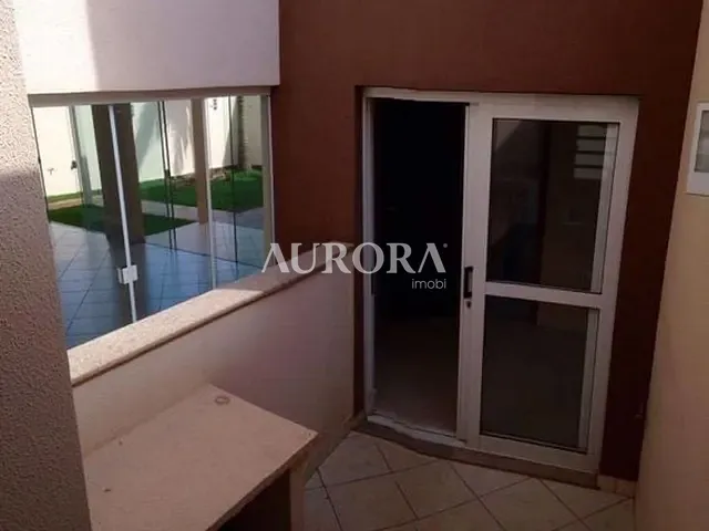 Casa com 512m² 3 quartos e 5 banheiros, à venda, no bairro Esperança em Londrina