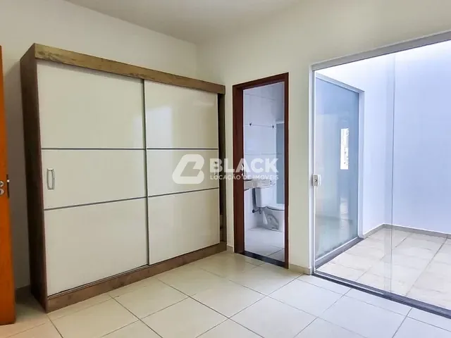 Casa com 100m² 3 quartos e 2 banheiros, para alugar, no bairro Caguaçu em Sorocaba