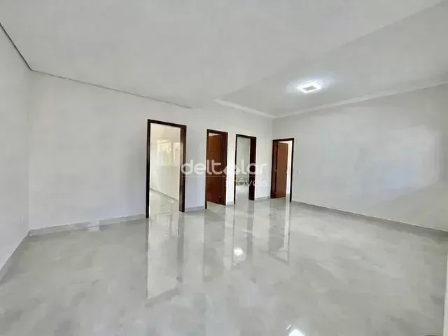 Casa com 90m² 2 quartos e 1 banheiro, para alugar, no bairro Europa em Belo Horizonte