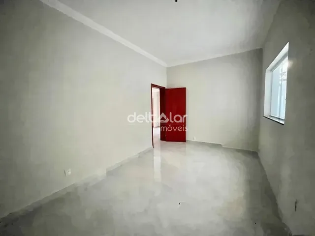 Casa com 90m² 2 quartos e 1 banheiro, para alugar, no bairro Europa em Belo Horizonte
