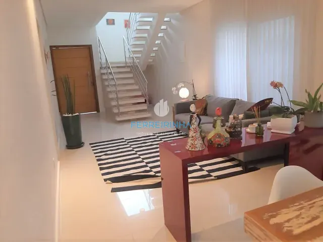 Casa com 250m² 3 quartos e 5 banheiros, à venda, no bairro Urbanova em São José dos Campos