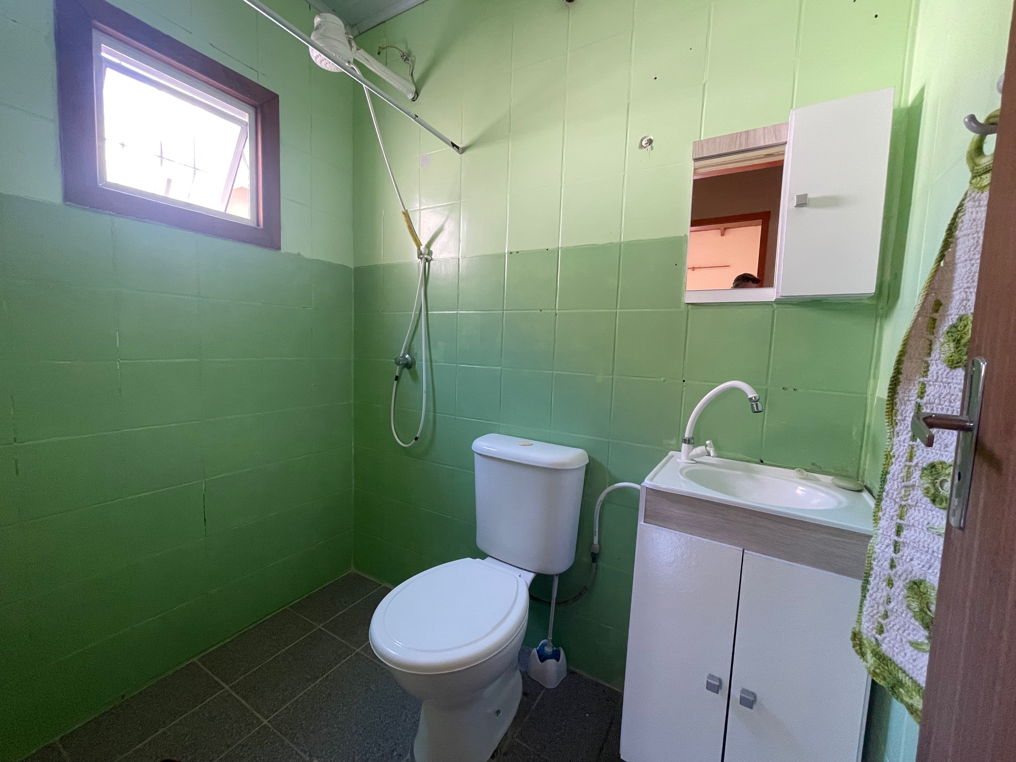 Casa à Venda ou Aluguel no Laranjal em Pelotas RS com 160 m², 3 Quartos, 1 Suíte, Churrasqueira e Garagem Coberta para Maior Conforto - 9