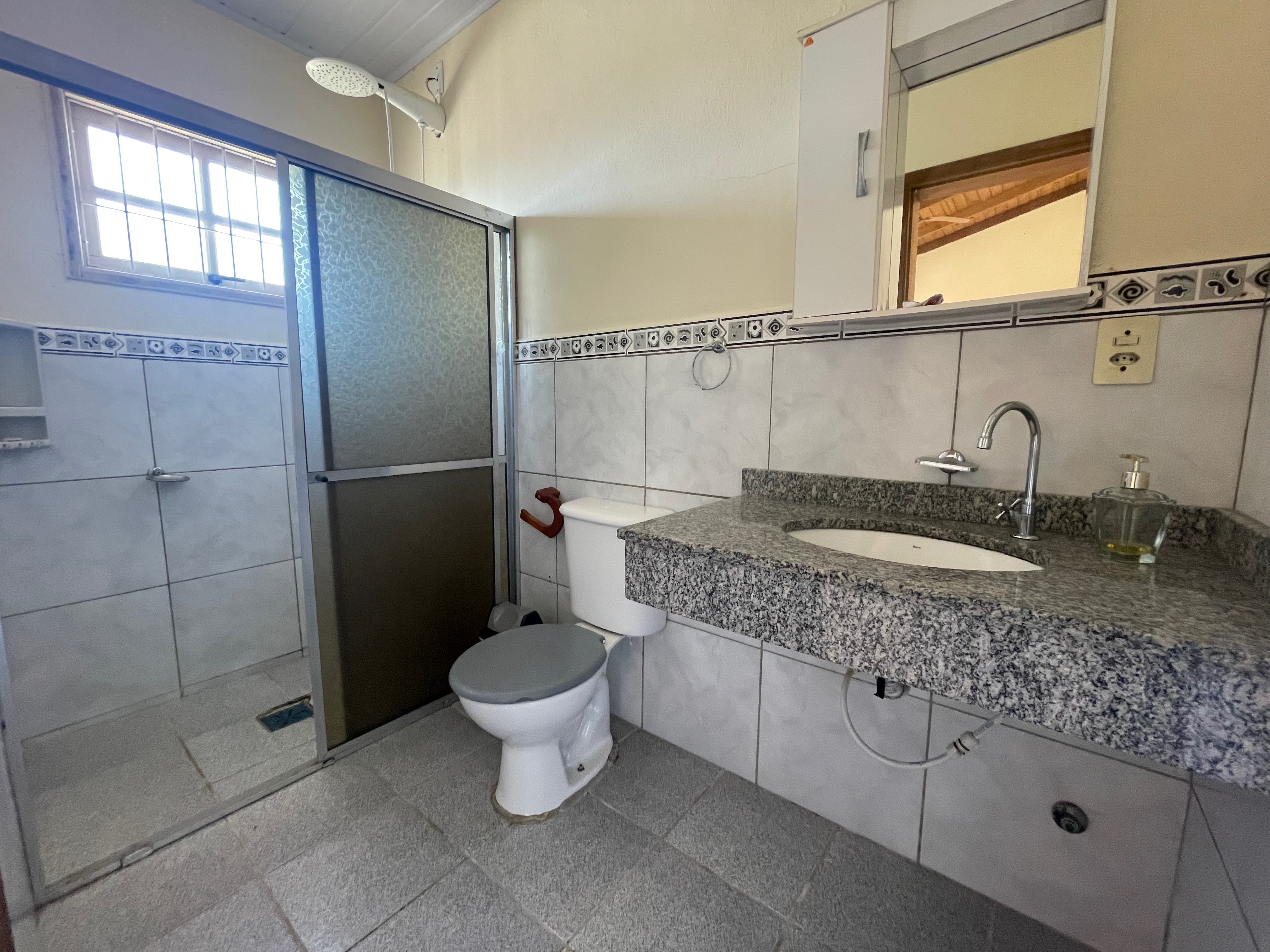 Casa à Venda ou Aluguel no Laranjal em Pelotas RS com 160 m², 3 Quartos, 1 Suíte, Churrasqueira e Garagem Coberta para Maior Conforto - 6