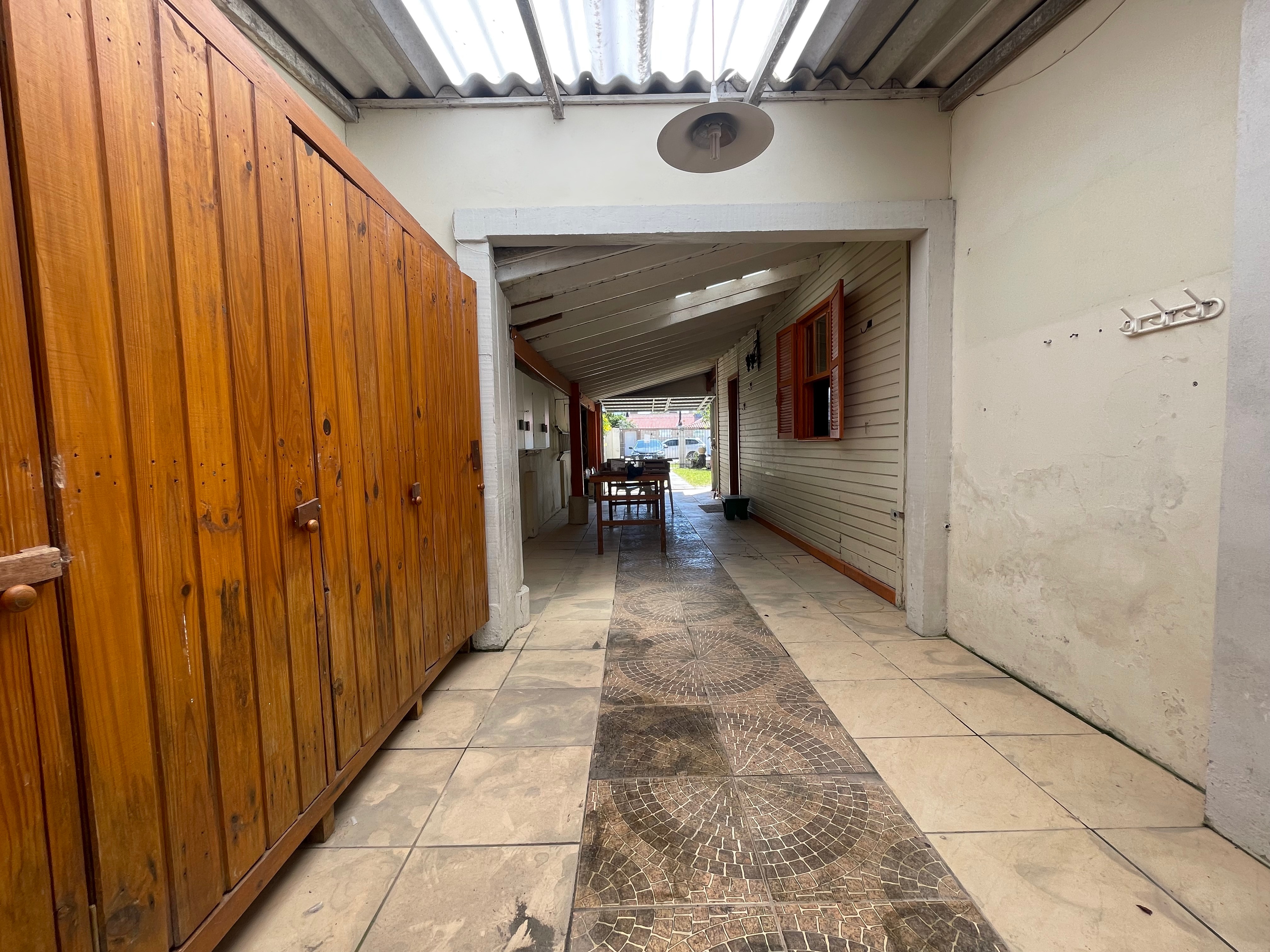 Casa à Venda ou Aluguel no Laranjal em Pelotas RS com 160 m², 3 Quartos, 1 Suíte, Churrasqueira e Garagem Coberta para Maior Conforto - 13