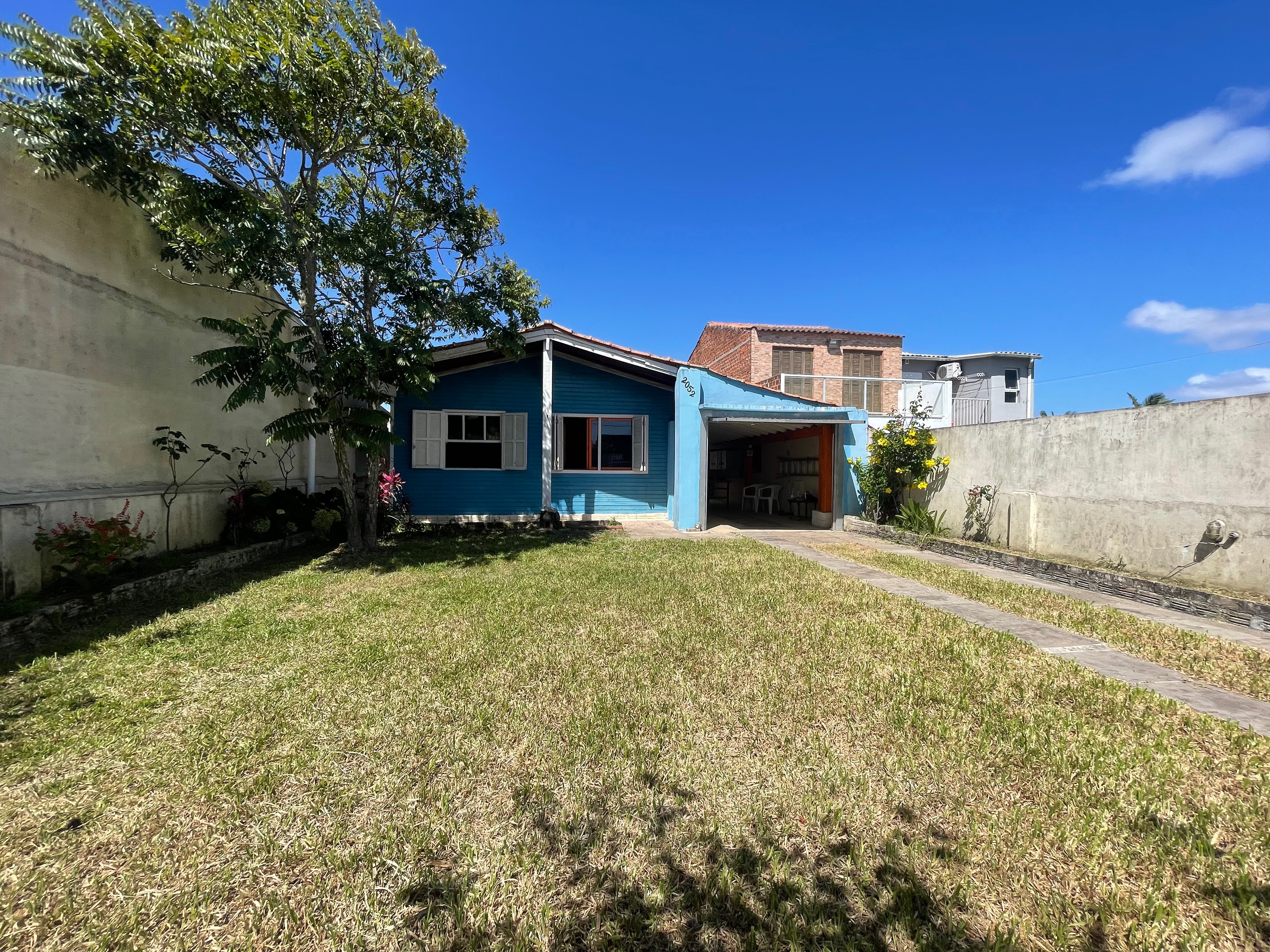 Casa à Venda ou Aluguel no Laranjal em Pelotas RS com 160 m², 3 Quartos, 1 Suíte, Churrasqueira e Garagem Coberta para Maior Conforto - 16